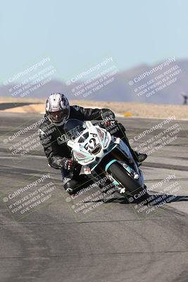 media/Dec-07-2025-CVMA (Sun) [[3e7d2de5dc]]/Race 7-Formula Lightweight Twins Shootout/